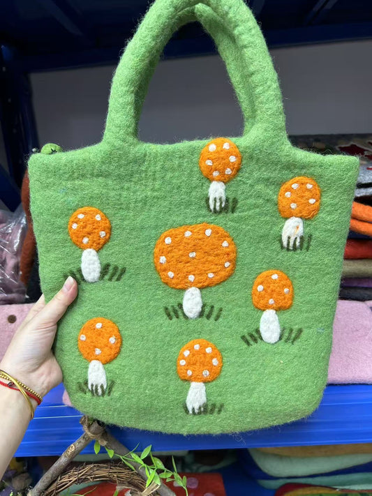 Felt Fabulous Tote - WeDesignWool