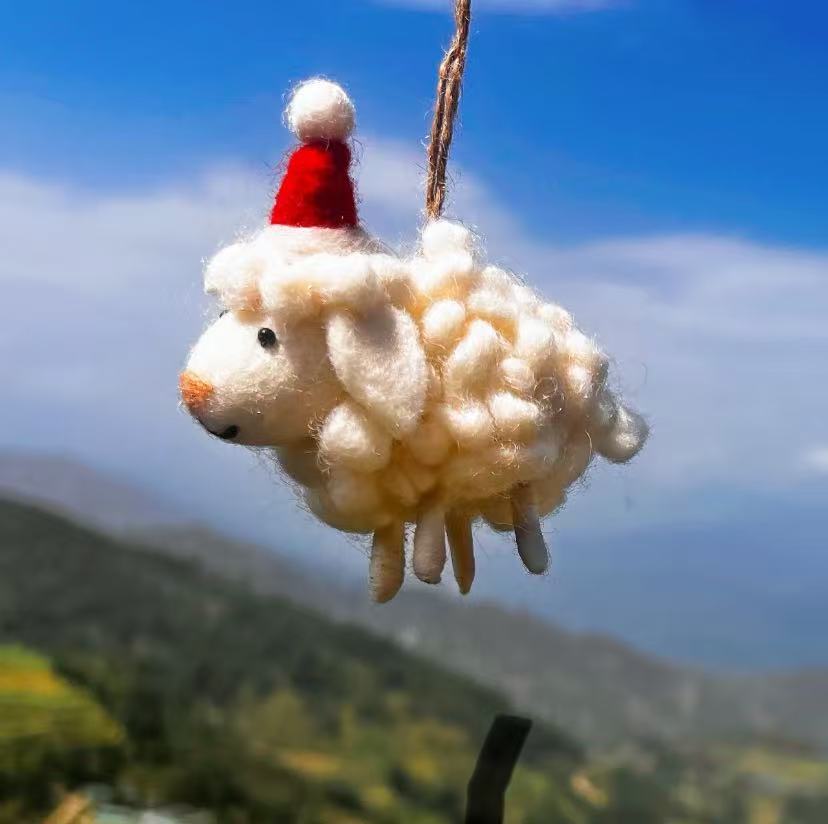 Little Curly Sheep - WeDesignWool