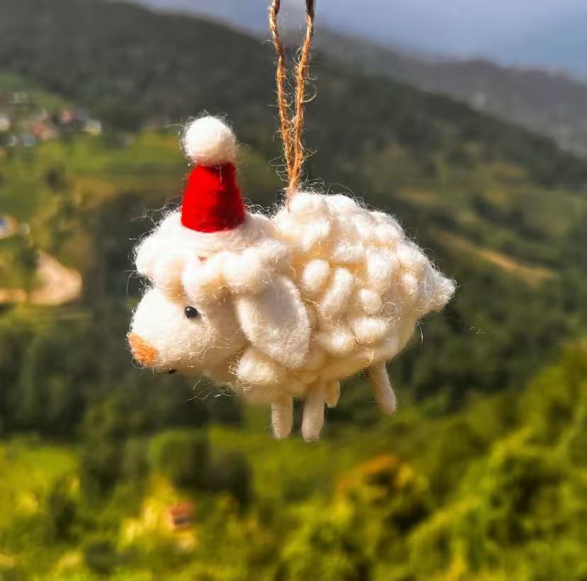 Little Curly Sheep - WeDesignWool