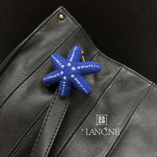 💙⭐️Blue Starfish Charm & Wedding Boutonniere - WeDesignWool