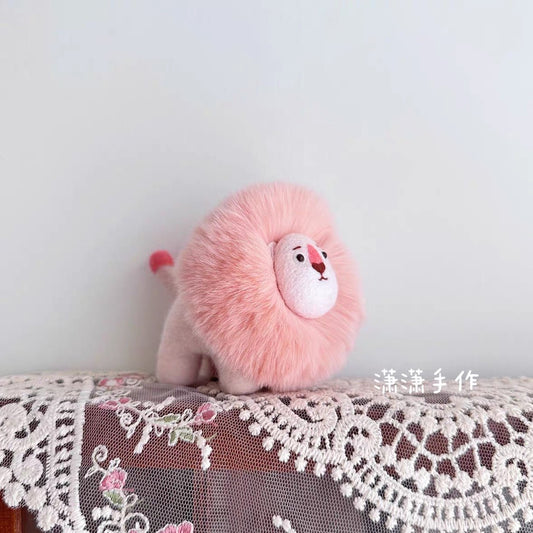 Handmade Pink Felt Lion Figurine 🌸🦁 - WeDesignWool