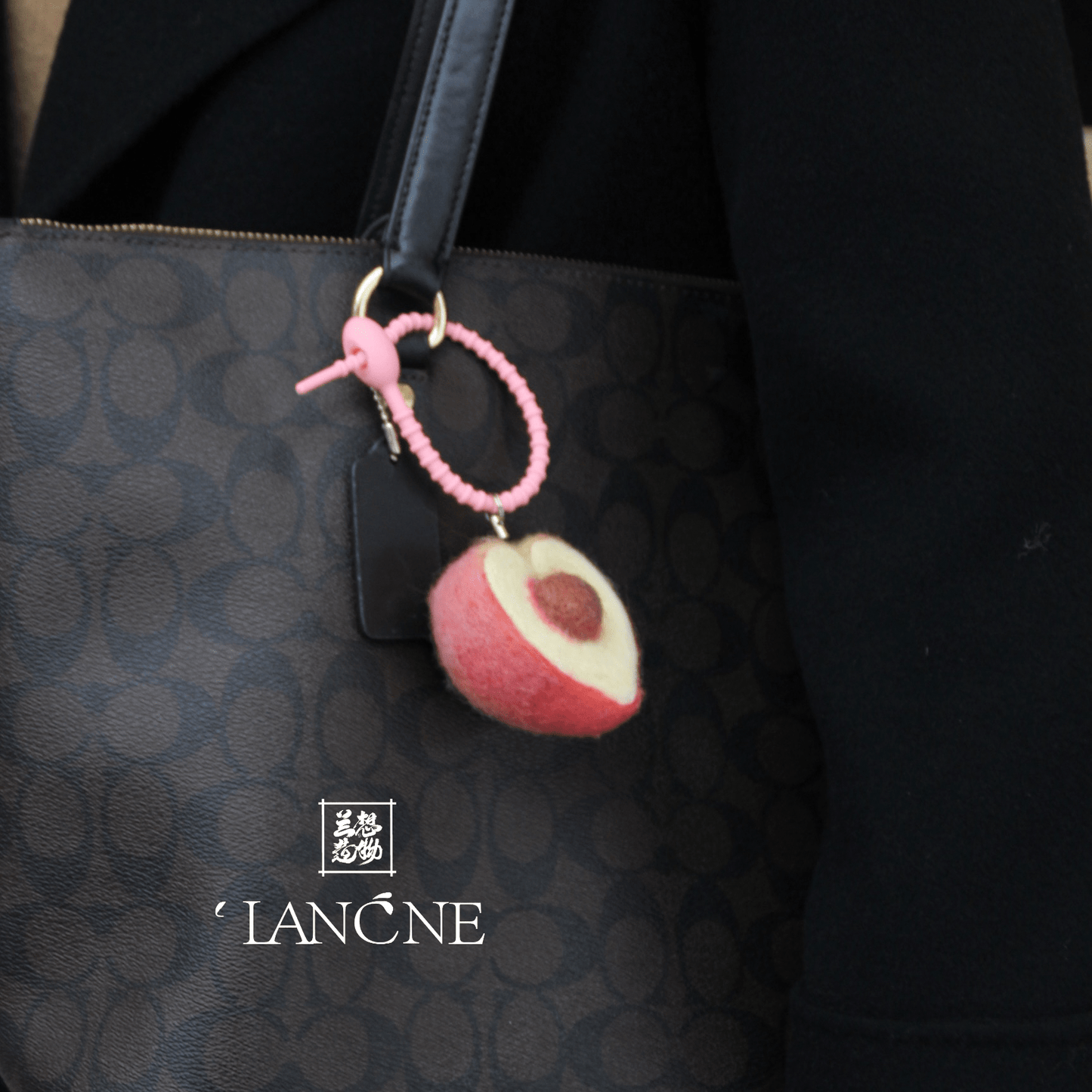 🍑💖Sweet Peach Wool Felt Charm - WeDesignWool